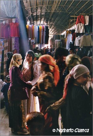 22_Copy of China2002_Hotan_mercado